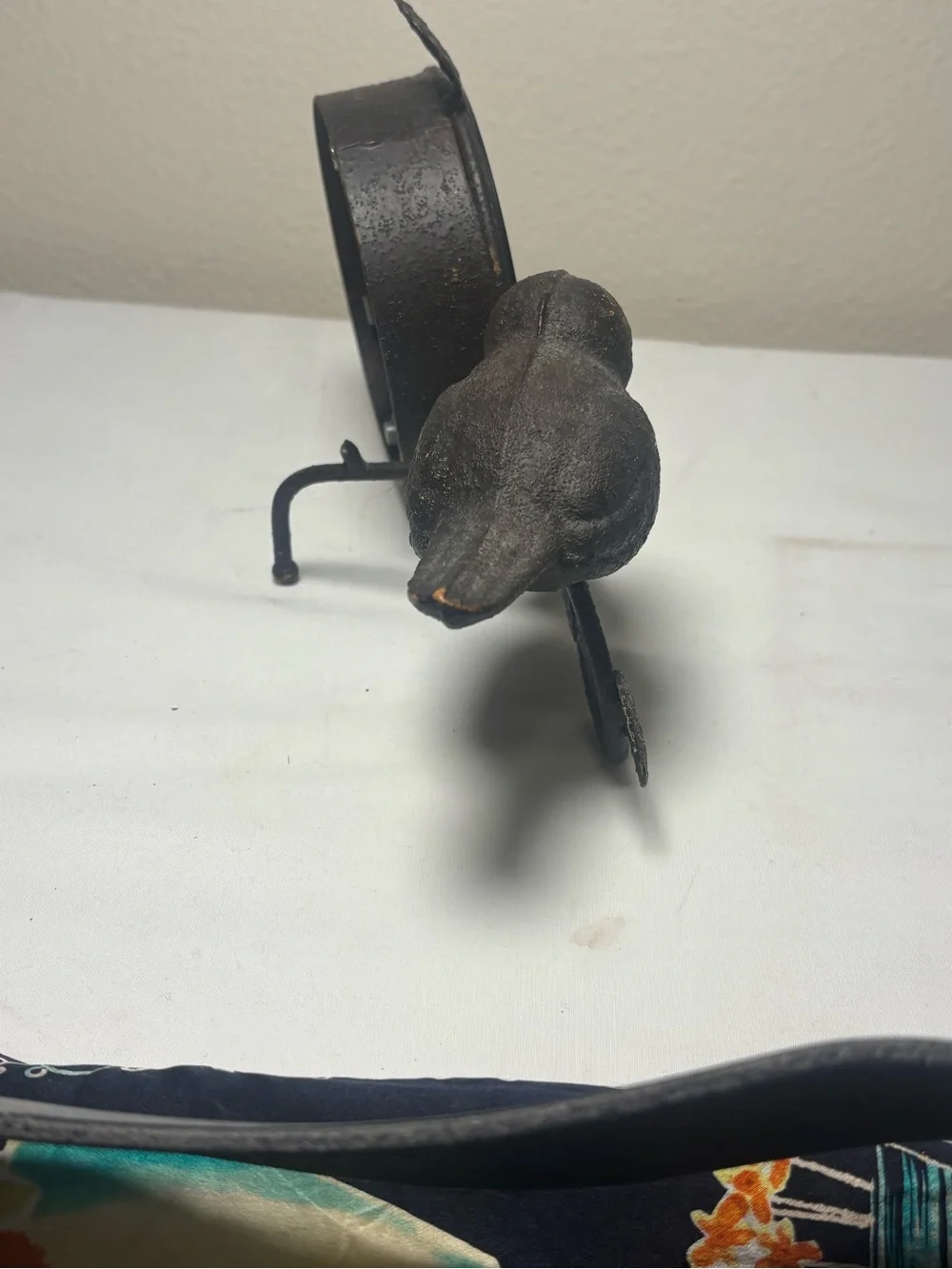 Vintage Cafe des Marguerites Iron Bird Clock
